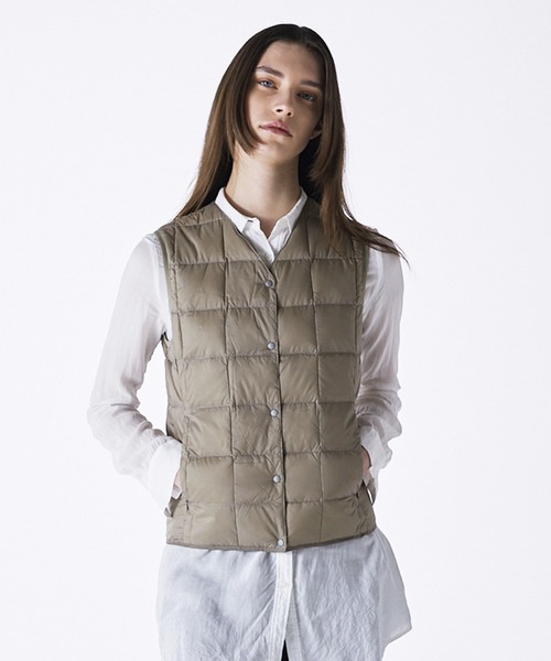 TAION(タイオン)の「【TAION(タイオン)】〈ウィメンズ〉ベーシック Vネックボタン インナーダウンベスト(ダウンベスト・レディース・チョコ/ネイビー系6/カーキ/サンドベージュ/オフホワイト/レモンイエロー/オレンジ/オリーブ/グレー/ライトグレー/ラベンダー/ダークネイビー/モカ/ベージュ/ダークオリーブ/チャコールグレー/ブラック/ダークグリーン/ミント/ダークグリーン系/ネイビー/チャコール/ケリーグリーン/レオパード/その他8/ベージュ系4/ベージュ系5/ブラック系その他3・XL/M/L/2XL/S)」の16枚目の写真