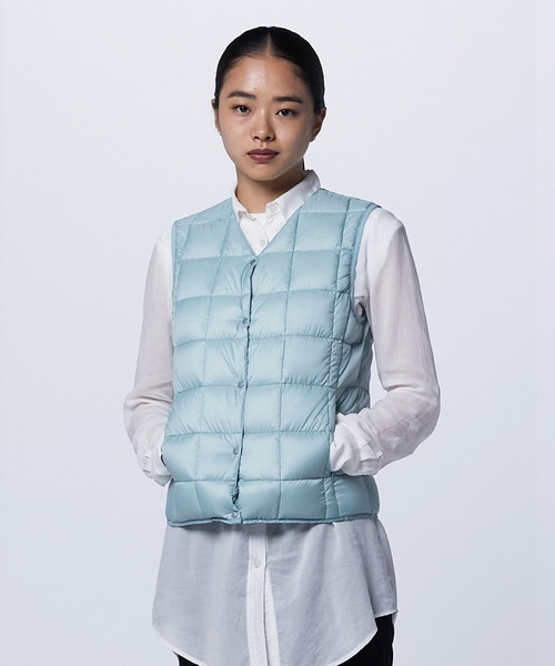 TAION(タイオン)の「【TAION(タイオン)】〈ウィメンズ〉ベーシック Vネックボタン インナーダウンベスト(ダウンベスト・レディース・チョコ/ネイビー系6/カーキ/サンドベージュ/オフホワイト/レモンイエロー/オレンジ/オリーブ/グレー/ライトグレー/ラベンダー/ダークネイビー/モカ/ベージュ/ダークオリーブ/チャコールグレー/ブラック/ダークグリーン/ミント/ダークグリーン系/ネイビー/チャコール/ケリーグリーン/レオパード/その他8/ベージュ系4/ベージュ系5/ブラック系その他3・XL/M/L/2XL/S)」の18枚目の写真