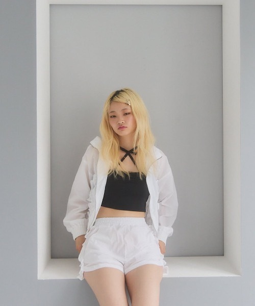 lilLilly（リルリリー）の「2wayフリルナイロンブルゾン（ブルゾン・レディース・ホワイト/ブラック/ブルー・FREE）」の10枚目の写真