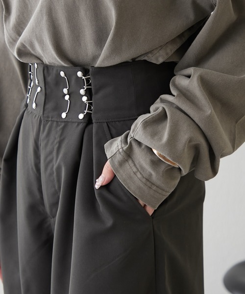 NUNIFE（ユニフィー）の「【UNISEX】ホック付パンツ（その他パンツ・レディース・スミクロ/ベージュ/グレー・FREE）」の7枚目の写真
