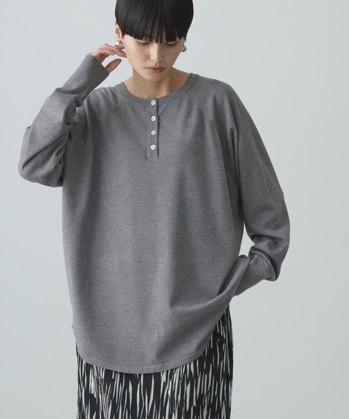 AMERICAN HOLIC(アメリカンホリック)の「2WAYバイパチヘンリーネックニットプルオーバー(ニット/セーター・レディース・レッド/杢グレー/ブラック・M/L)」の2枚目の写真