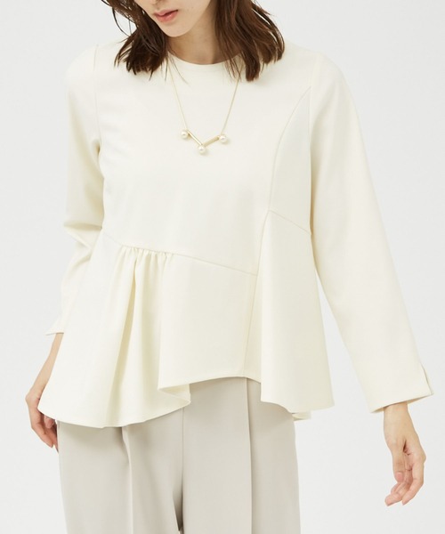 qualite（カリテ）の「【セレモニー/オケージョン】ペプラムギャザーアシメブラウス/オフィスカジュアル（シャツ/ブラウス・レディース・アイボリー/ダークネイビー・38/36）」の2枚目の写真