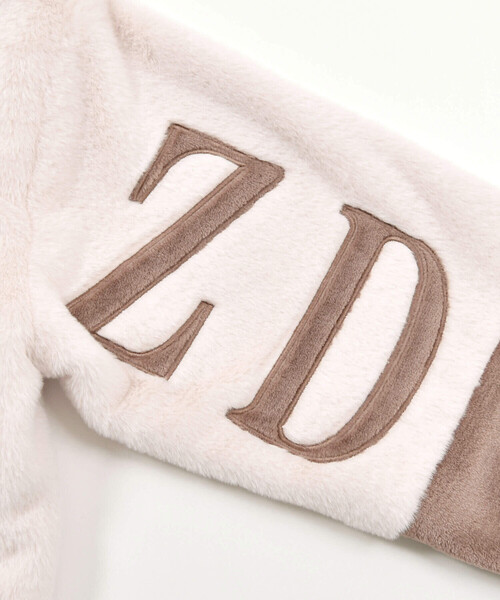 新品未使用タグ付き❣️Rady ファーブルゾン ホワイト リボンビジュー❣️ 大量購入特価 美品 Radyビジューリボン付き ファーブルゾン