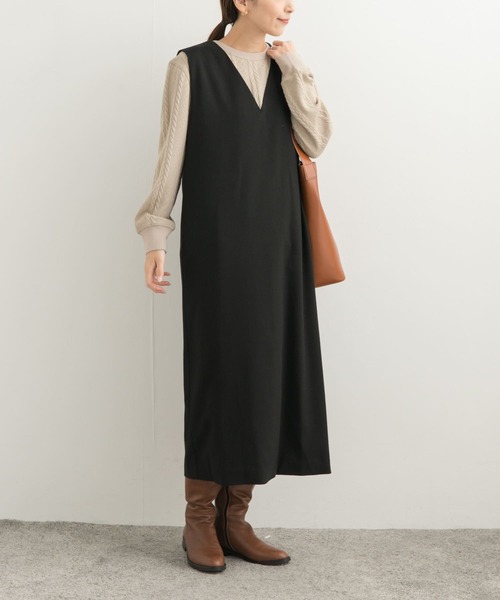 URBAN RESEARCH DOORS（アーバンリサーチドアーズ）の「『UR TECH』ストレートラインジャンパースカート（ワンピース・レディース・ブラック/チャコールグレー・SMALL/MEDIUM）」の4枚目の写真