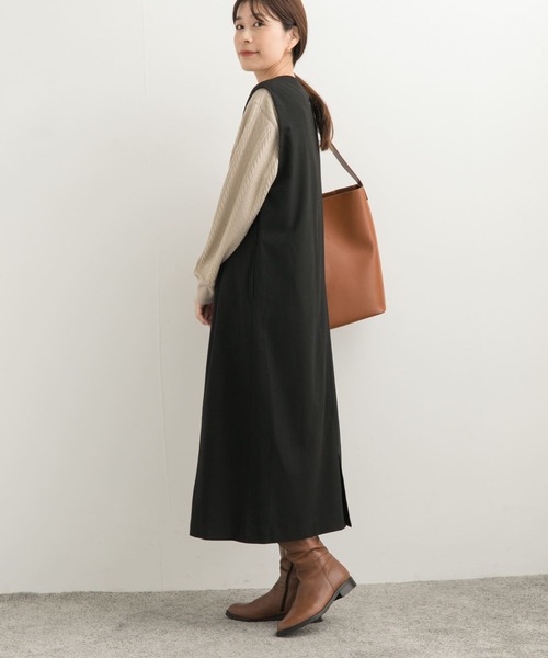 URBAN RESEARCH DOORS（アーバンリサーチドアーズ）の「『UR TECH』ストレートラインジャンパースカート（ワンピース・レディース・ブラック/チャコールグレー・SMALL/MEDIUM）」の6枚目の写真