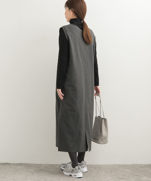 URBAN RESEARCH DOORS（アーバンリサーチドアーズ）の「『UR TECH』ストレートラインジャンパースカート（ワンピース・レディース・ブラック/チャコールグレー・SMALL/MEDIUM）」の15枚目の写真