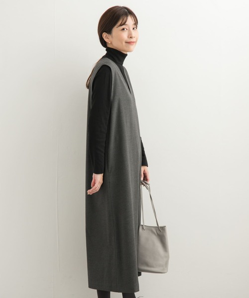 URBAN RESEARCH DOORS（アーバンリサーチドアーズ）の「『UR TECH』ストレートラインジャンパースカート（ワンピース・レディース・ブラック/チャコールグレー・SMALL/MEDIUM）」の16枚目の写真