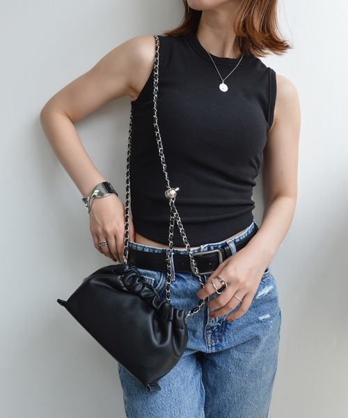 styiro(スタイロ)の「【調節可】シャーリングチェーンショルダーバッグ(ショルダーバッグ・レディース・ブラック/ブラウン/レッド/シルバー・FREE)」の2枚目の写真