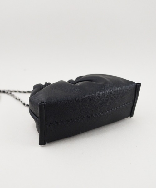 styiro(スタイロ)の「【調節可】シャーリングチェーンショルダーバッグ(ショルダーバッグ・レディース・ブラック/ブラウン/レッド/シルバー・FREE)」の10枚目の写真