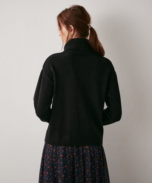 LE SOUK HOLIDAY(ルスークホリデー)の「【洗濯可能】タートルネックウールニットプルオーバー(ニット/セーター・レディース・ブラック/オフホワイト/ブルー・M/L)」の8枚目の写真