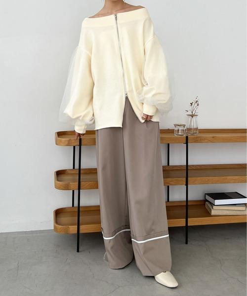 Olu.(オルドット)の「チュールドッキングボートネックスウェット(スウェット・レディース・アイボリー/ライトグレー・FREE)」の18枚目の写真