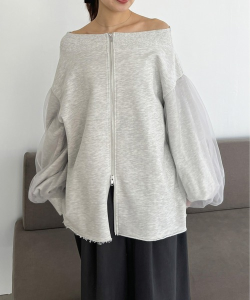 Olu.(オルドット)の「チュールドッキングボートネックスウェット(スウェット・レディース・アイボリー/ライトグレー・FREE)」の9枚目の写真