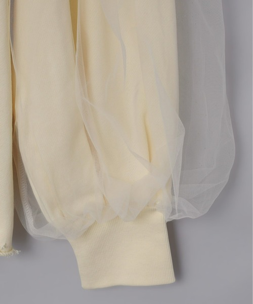 Olu.(オルドット)の「チュールドッキングボートネックスウェット(スウェット・レディース・アイボリー/ライトグレー・FREE)」の3枚目の写真
