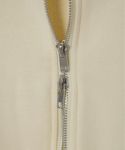 Olu.(オルドット)の「チュールドッキングボートネックスウェット(スウェット・レディース・アイボリー/ライトグレー・FREE)」の5枚目の写真