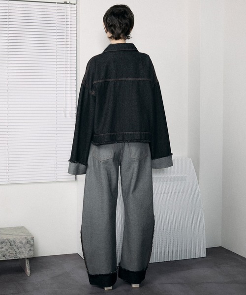 le ELMi（ルエルミ）の「Roll-up fringe outlinking denim pants / ロールアップ フリンジ アウトリンキング デニムパンツ【セットアップ対応】（デニムパンツ・レディース・ブラック/ブルー・M/L）」の19枚目の写真