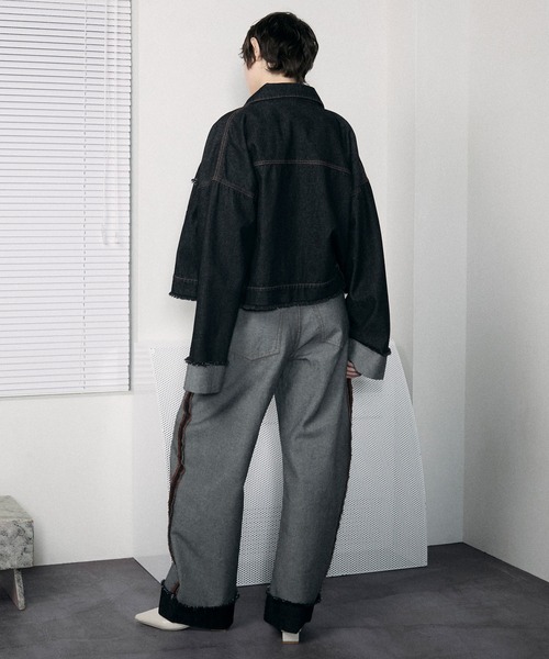 le ELMi（ルエルミ）の「Roll-up fringe outlinking denim pants / ロールアップ フリンジ アウトリンキング デニムパンツ【セットアップ対応】（デニムパンツ・レディース・ブラック/ブルー・M/L）」の21枚目の写真