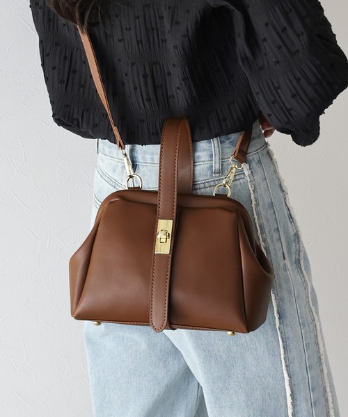 BLUEEAST（ブルーイースト）の「ワンハンドルがま口バッグ（ハンドバッグ・レディース・ブラウン/ブラック・FREE）」の3枚目の写真