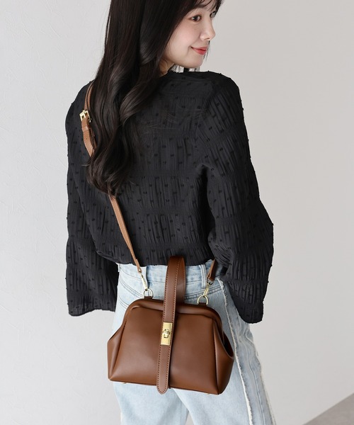 BLUEEAST（ブルーイースト）の「ワンハンドルがま口バッグ（ハンドバッグ・レディース・ブラウン/ブラック・FREE）」の4枚目の写真