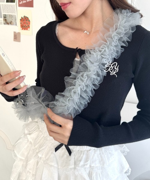 Loueme(ルエム)の「【7色展開】フリルチュールスマホショルダー/マルチショルダーストラップ(スマホグッズ・レディース・アイボリー/ブラック/ライトブルー/グレー/ホワイト/ピンク/ライトグリーン・FREE)」の10枚目の写真