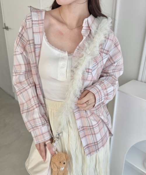 Loueme(ルエム)の「【7色展開】フリルチュールスマホショルダー/マルチショルダーストラップ(スマホグッズ・レディース・アイボリー/ブラック/ライトブルー/グレー/ホワイト/ピンク/ライトグリーン・FREE)」の21枚目の写真
