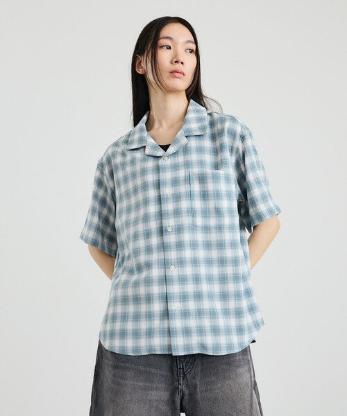 City Ambient Products（シティアンビエントプロダクツ）の「City Ambient Products: オープン カラー オンブレ チェック シャツ（シャツ/ブラウス・メンズ・ライトオリーブ/ブラック/ライトブルー・SMALL/MEDIUM/LARGE）」の3枚目の写真