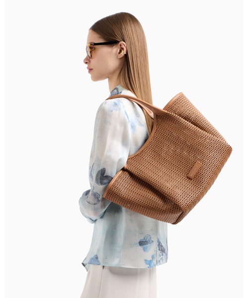 EMPORIO ARMANI（エンポリオアルマーニ）の「【エンポリオ アルマーニ】ショッパー 編み込み ロゴチャーム（トートバッグ・レディース・ブラウン/ブラック・FREE）」の3枚目の写真
