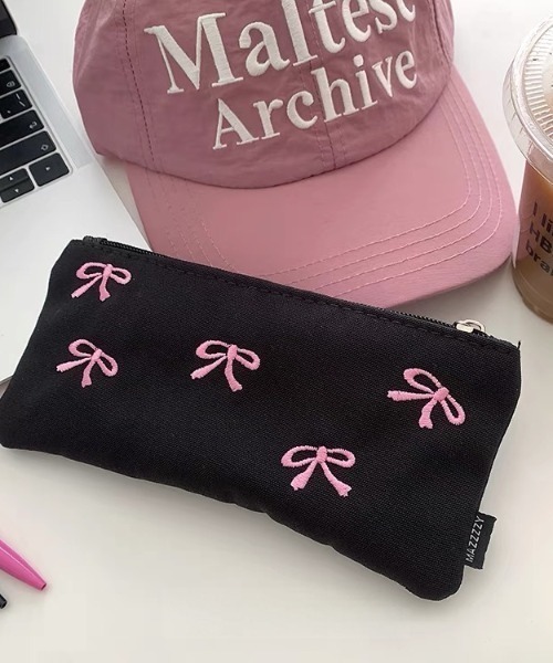 E&C closet…（イーアンドシークローゼット）の「リボン刺繍スリムペンケース（ポーチ・レディース・ブラック・FREE）」の11枚目の写真