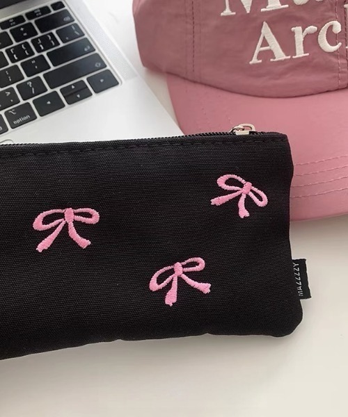 E&C closet…（イーアンドシークローゼット）の「リボン刺繍スリムペンケース（ポーチ・レディース・ブラック・FREE）」の16枚目の写真
