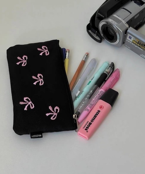 E&C closet…（イーアンドシークローゼット）の「リボン刺繍スリムペンケース（ポーチ・レディース・ブラック・FREE）」の19枚目の写真