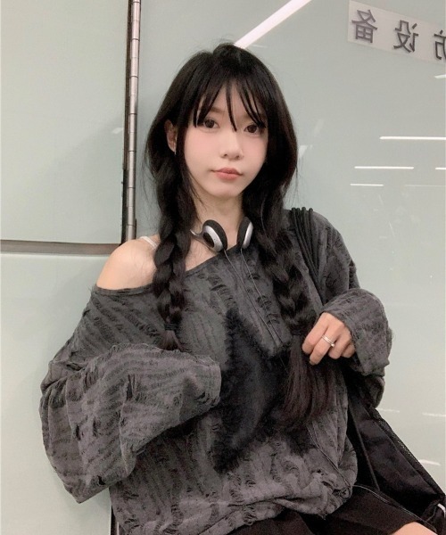 DEVICE(デバイス)の「ダメージ スター ルーズ トップス ギャザー デザイン 韓国 ストリート y2k 古着風 長袖 Tシャツ ロンT(Tシャツ/カットソー・レディース・チャコールグレー/ホワイト・FREE)」の17枚目の写真