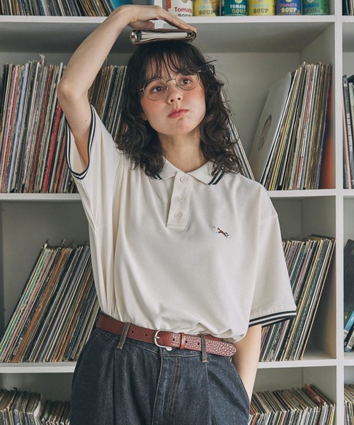 PENNEYS(ぺニーズ)の「PENNEYS/ペニーズ 別注 THE FOX ロゴ ワッペン刺繍 ラインデザイン 鹿の子ポロシャツ(ポロシャツ・レディース・アイボリー/ブラウン/ネイビー/オフホワイト/ブラック・FREE)」の17枚目の写真