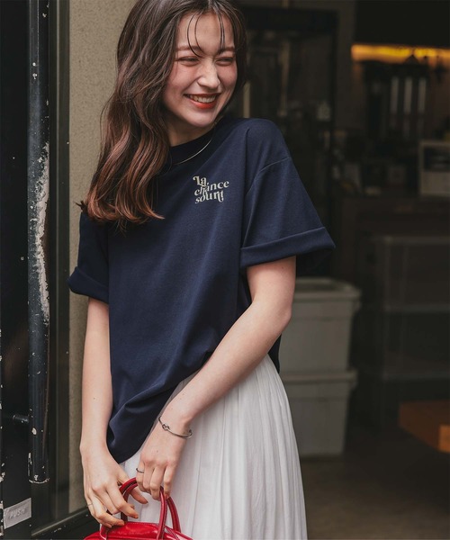 titivate(ティティベイト)の「バックロゴゆるっとTシャツ(Tシャツ/カットソー・レディース・チャコール/ネイビー/ホワイト系その他/ピンク/グレー/オフホワイト・S/M/L)」の1枚目の写真