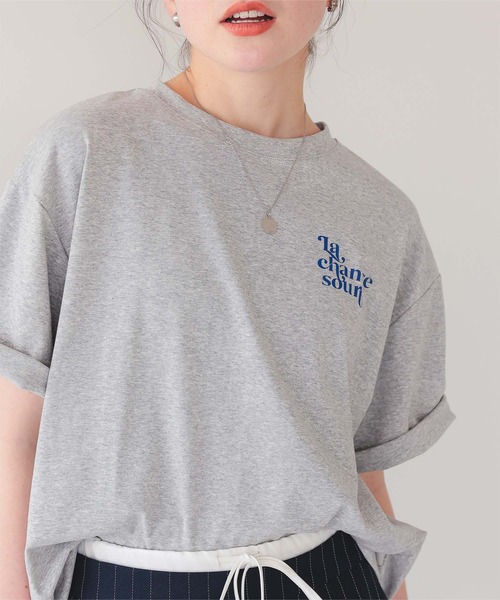 titivate(ティティベイト)の「バックロゴゆるっとTシャツ(Tシャツ/カットソー・レディース・チャコール/ネイビー/ホワイト系その他/ピンク/グレー/オフホワイト・S/M/L)」の4枚目の写真