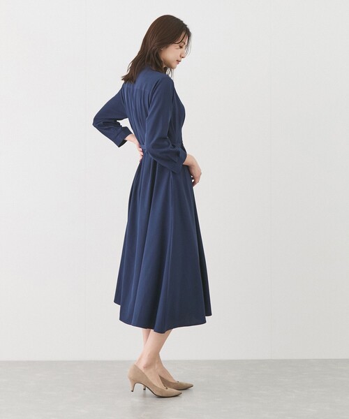 Jayro（ジャイロ）の「無地タック入り前開きワンピース（ワンピース・レディース・ライトグレー/ベージュ/ネイビー・M）」の7枚目の写真