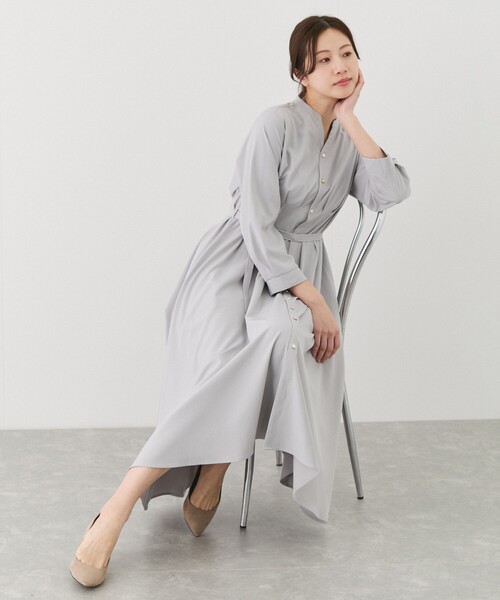 Jayro（ジャイロ）の「無地タック入り前開きワンピース（ワンピース・レディース・ライトグレー/ベージュ/ネイビー・M）」の13枚目の写真