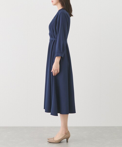 Jayro（ジャイロ）の「無地タック入り前開きワンピース（ワンピース・レディース・ライトグレー/ベージュ/ネイビー・M）」の19枚目の写真