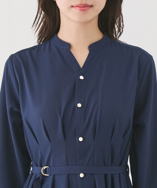 Jayro（ジャイロ）の「無地タック入り前開きワンピース（ワンピース・レディース・ライトグレー/ベージュ/ネイビー・M）」の21枚目の写真