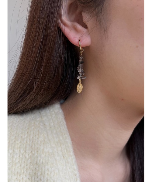 tone(トーン)の「【Spill The Beans】天然石×メダイ フープピアス(MA)(ピアス(両耳用)・レディース・グレー/ピンク/イエロー/ブルー・FREE)」の18枚目の写真