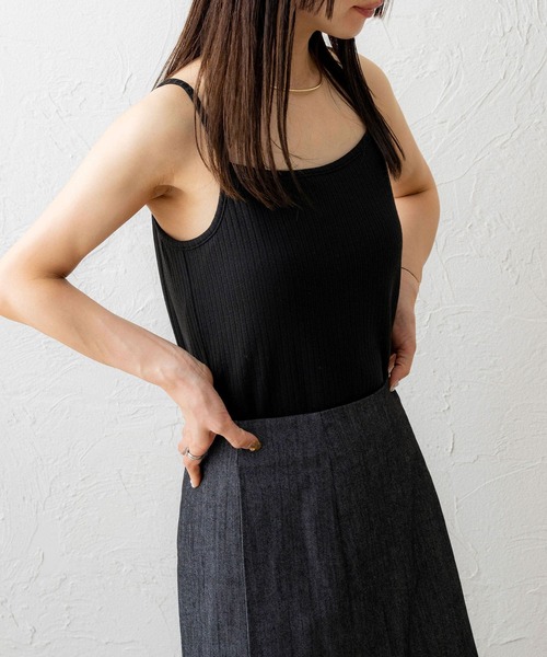 NOAHL（ノアル）の「【NOAHL】カップ付きナチュラルキャミソール（キャミソール・レディース・アイボリー/グレー/ベージュ/モカ/ブラック・S/M/L）」の2枚目の写真