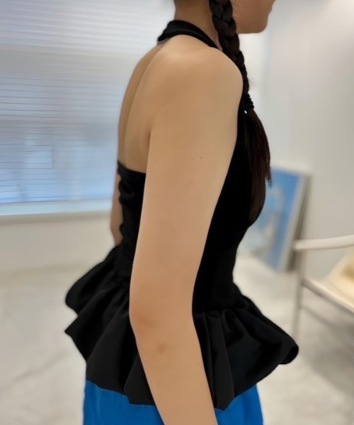 ipugo(イプゴ)の「ipugo/イプゴ バルーンホルダーネック タンクトップ 秋物 秋服 2026年秋冬(タンクトップ・レディース・ホワイト/ブラック・FREE)」の1枚目の写真