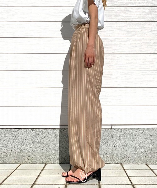 Q（キュー）の「裾ドロストストレートパンツ（その他パンツ・レディース・ベージュ系その他/チャコールグレー・MEDIUM）」の4枚目の写真