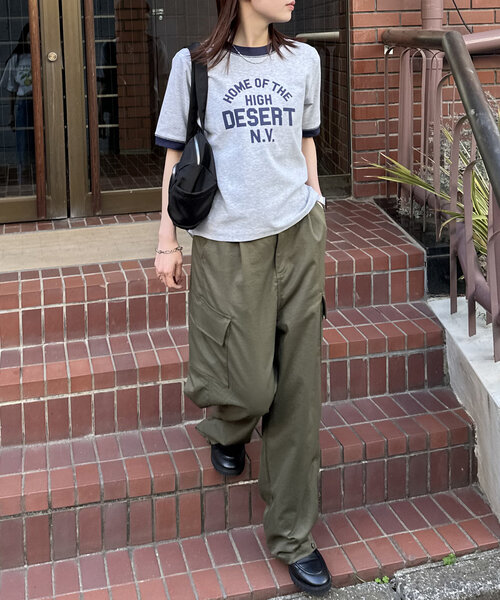 DISCOAT(ディスコート)の「【ユニセックス】アソートロゴプリントリンガーTシャツ(Tシャツ/カットソー・レディース・チャコールグレー/ライトグレー/ベージュ・SMALL/MEDIUM)」の10枚目の写真