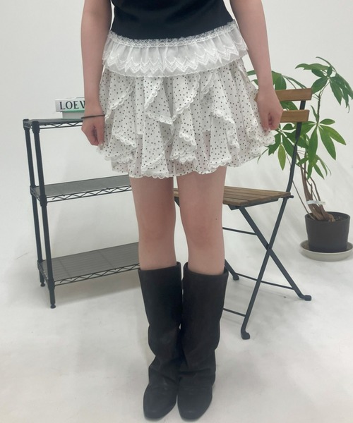 .KOM(ドットコム)の「A'GEM/9 × .kom 『.KOM/ドットケーオーエム』ドットフリルレースショートスカート(スカート・レディース・アイボリー/ブラック・FREE)」の7枚目の写真