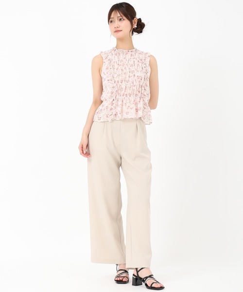 MISCH MASCH(ミッシュマッシュ)の「小花柄シャーリングノースリブラウス(シャツ/ブラウス・レディース・ブラック/ピンク/ホワイト・フリ-)」の6枚目の写真
