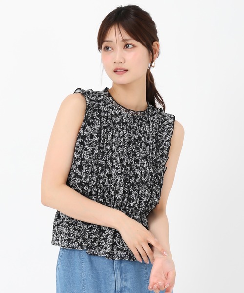 MISCH MASCH(ミッシュマッシュ)の「小花柄シャーリングノースリブラウス(シャツ/ブラウス・レディース・ブラック/ピンク/ホワイト・フリ-)」の14枚目の写真