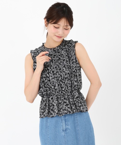 MISCH MASCH(ミッシュマッシュ)の「小花柄シャーリングノースリブラウス(シャツ/ブラウス・レディース・ブラック/ピンク/ホワイト・フリ-)」の13枚目の写真