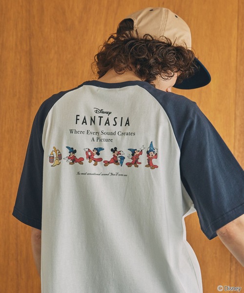 Disney（ディズニー）の「【Disney】ディズニー / FANTASIA /ミッキーマウス / ファンタジア / 別注グラフィックプリント半袖Tシャツ（Tシャツ/カットソー・レディース・ブラック系/チャコールグレー/スミクロ/ネイビー・FREE）」の15枚目の写真