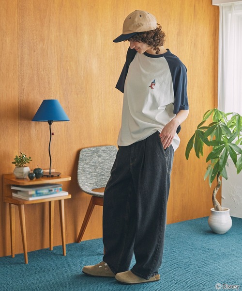 Disney（ディズニー）の「【Disney】ディズニー / FANTASIA /ミッキーマウス / ファンタジア / 別注グラフィックプリント半袖Tシャツ（Tシャツ/カットソー・レディース・ブラック系/チャコールグレー/スミクロ/ネイビー・FREE）」の18枚目の写真