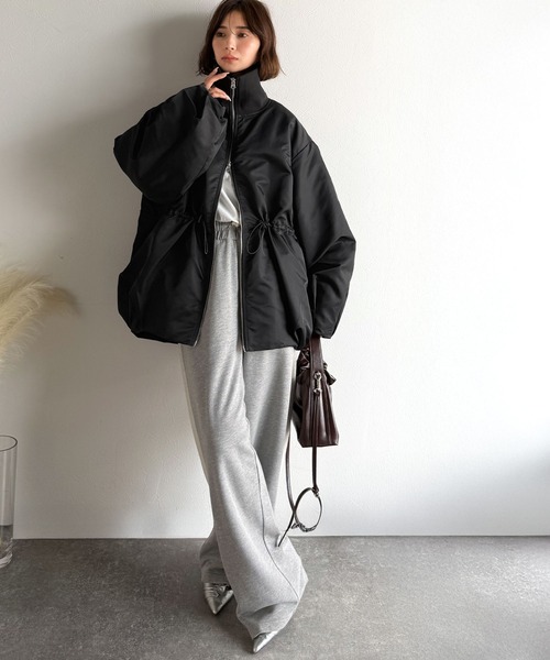 classicalelf（クラシカルエルフ）の「春まで活躍！衿リブ ハイネック ダブルジップ バルーン 軽量中綿コート(オーバーサイズ)（ダウンジャケット/コート・レディース・ブラック/アイボリー・LARGE/MEDIUM/SMALL/X-LARGE）」の10枚目の写真