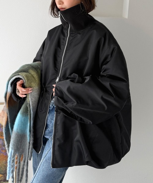 classicalelf（クラシカルエルフ）の「春まで活躍！衿リブ ハイネック ダブルジップ バルーン 軽量中綿コート(オーバーサイズ)（ダウンジャケット/コート・レディース・ブラック/アイボリー・LARGE/MEDIUM/SMALL/X-LARGE）」の13枚目の写真